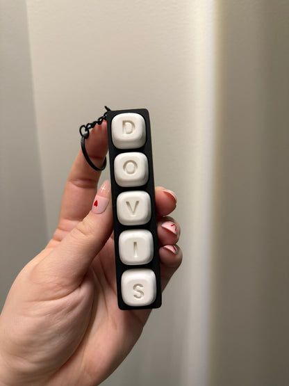 Personalizuotas fidget pakabukas - žaislas